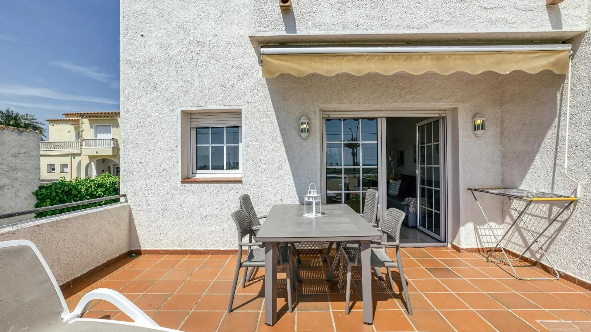 Art- Apartamentos Revilla Tacke C Empuriabrava Spain