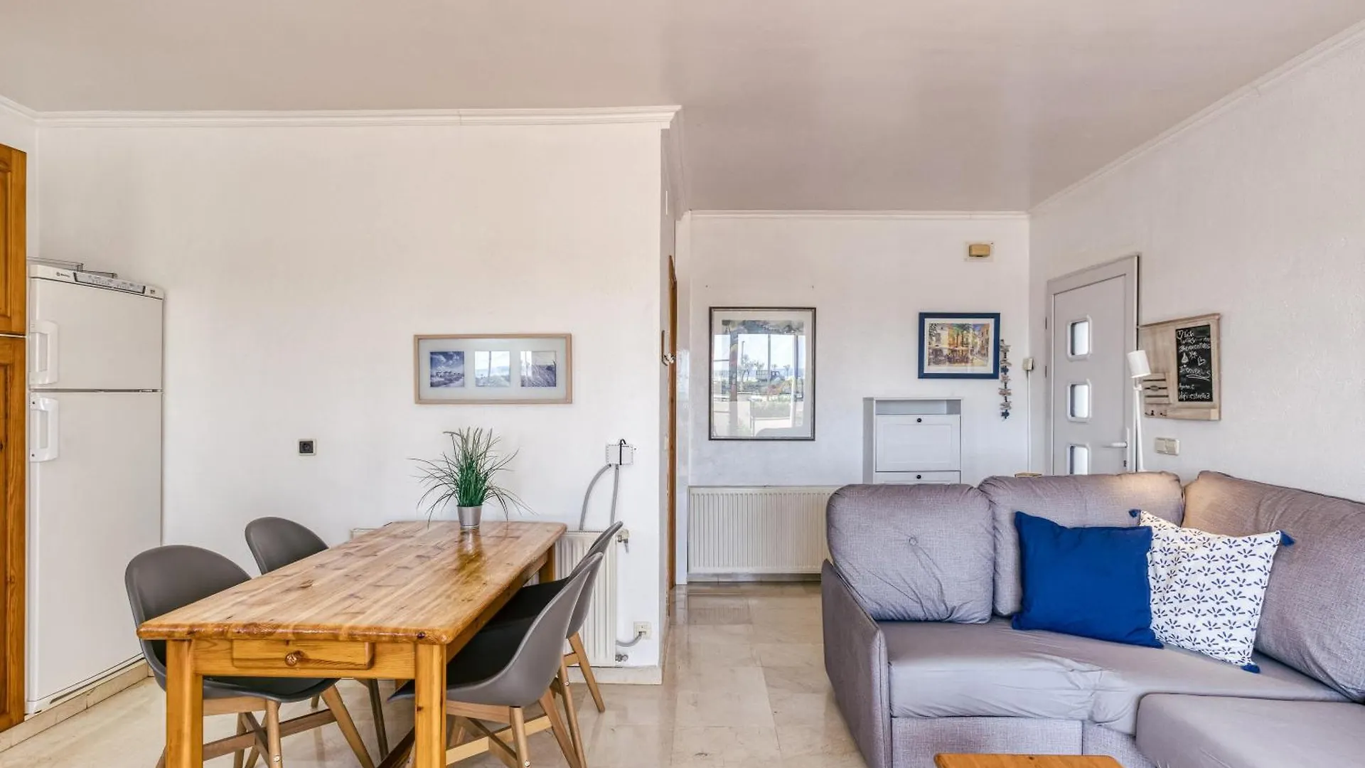 Art- Apartamentos Revilla Tacke C Empuriabrava Apartment