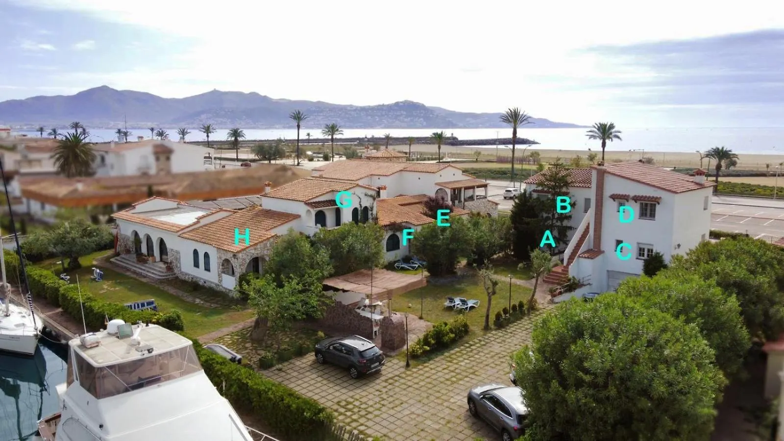 Art- Apartamentos Revilla Tacke C Empuriabrava 0*,  Spain