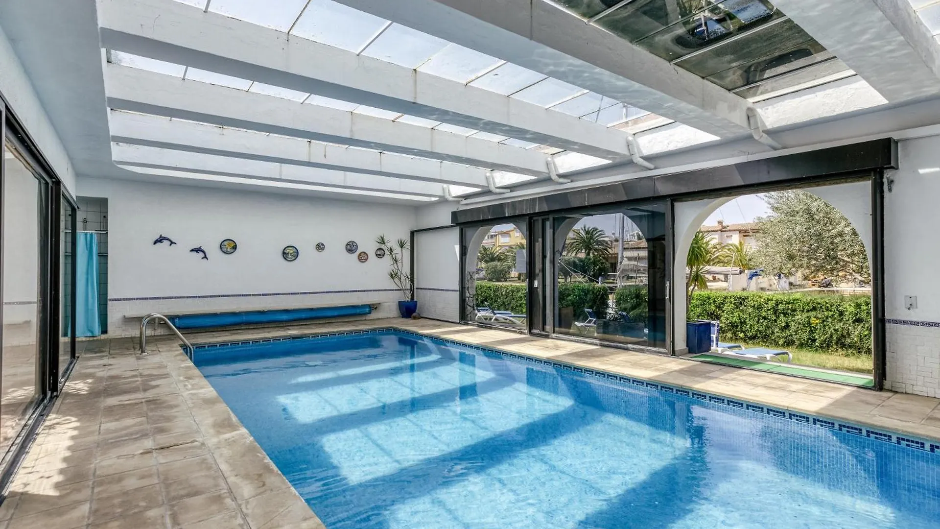 Art- Apartamentos Revilla Tacke C Empuriabrava 0*,  Spain