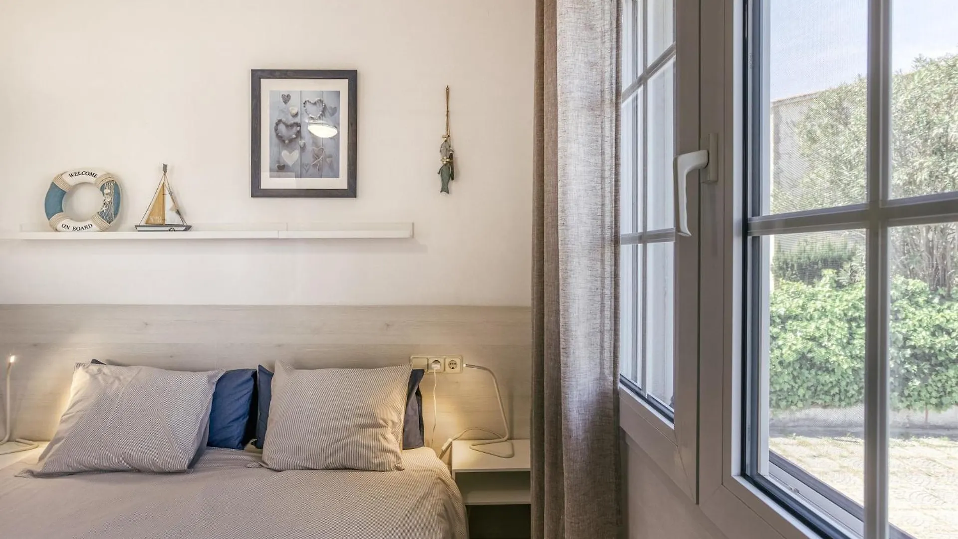 Art- Apartamentos Revilla Tacke C Empuriabrava Apartment