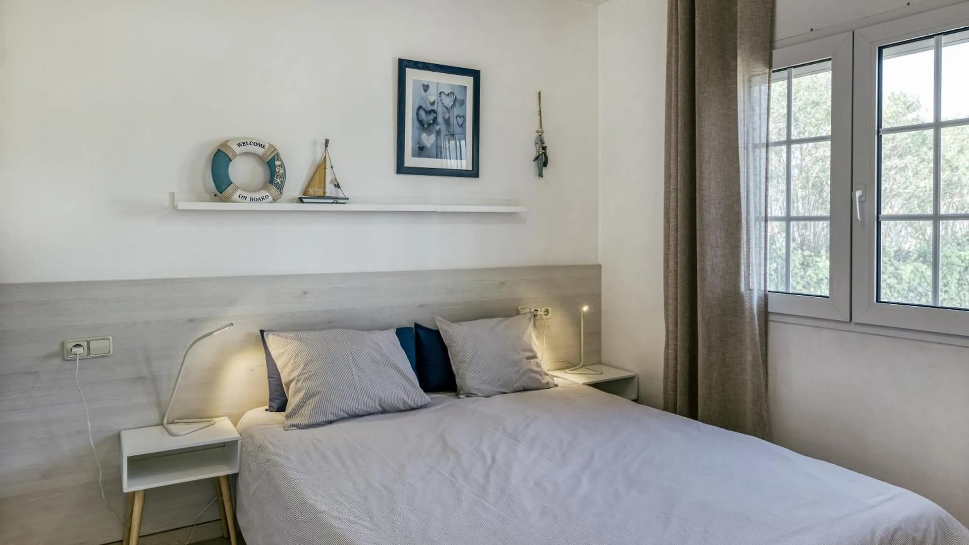 Art- Apartamentos Revilla Tacke C Empuriabrava 0*,