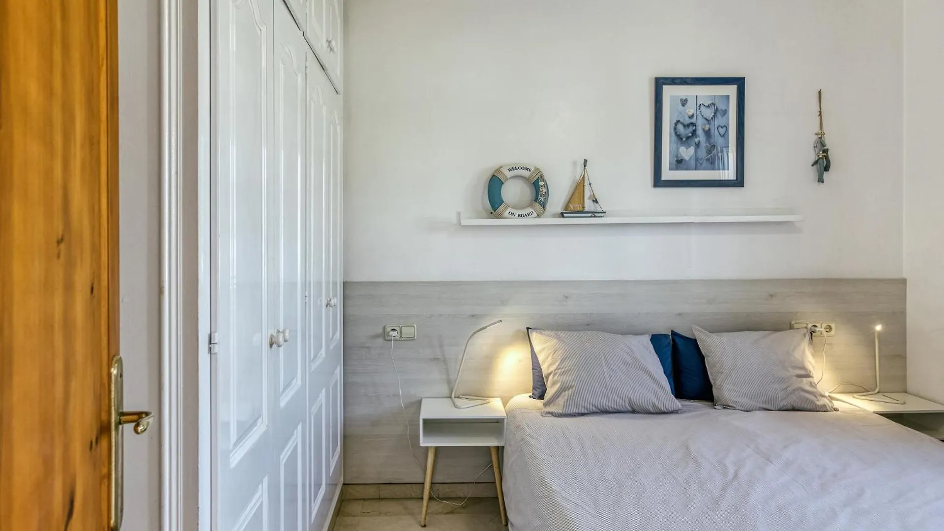 Art- Apartamentos Revilla Tacke C Empuriabrava