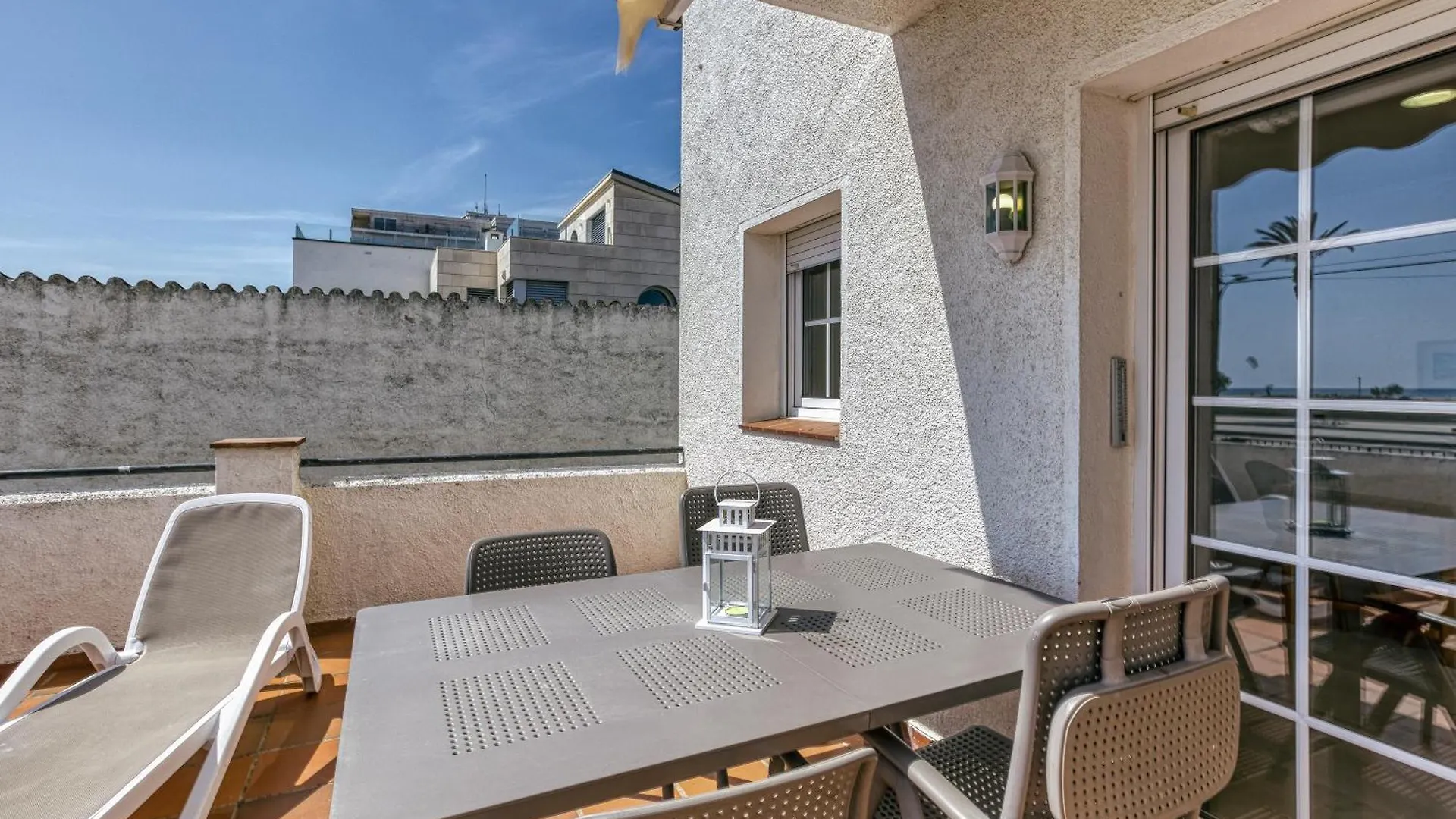 Art- Apartamentos Revilla Tacke C Empuriabrava